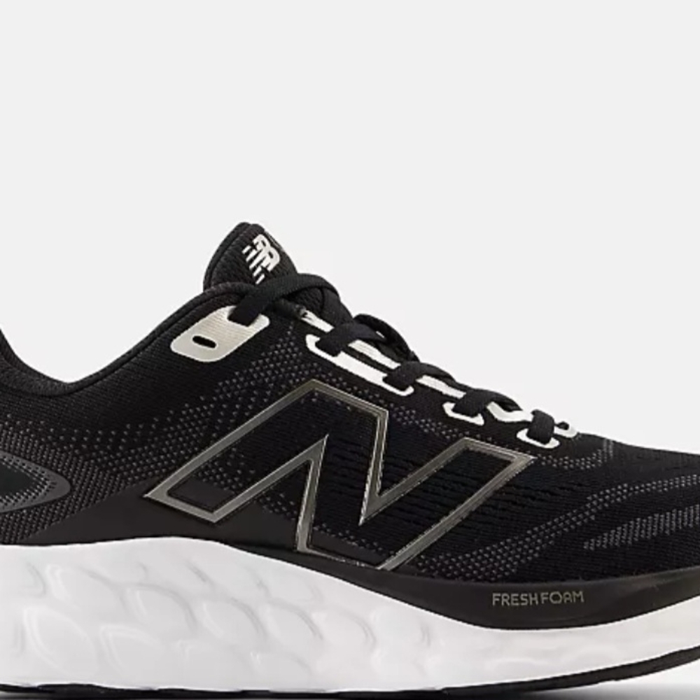 New Balance Women's Black Fresh Foam 680